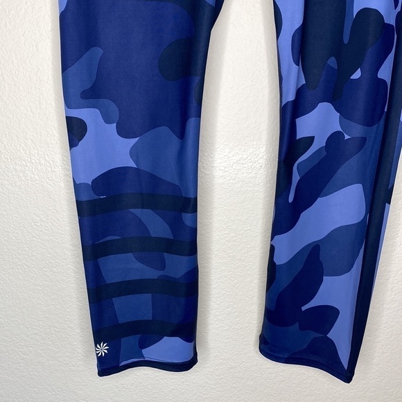 Athleta blue camo sonar leggings Sz large EUC - Picture 4 of 7